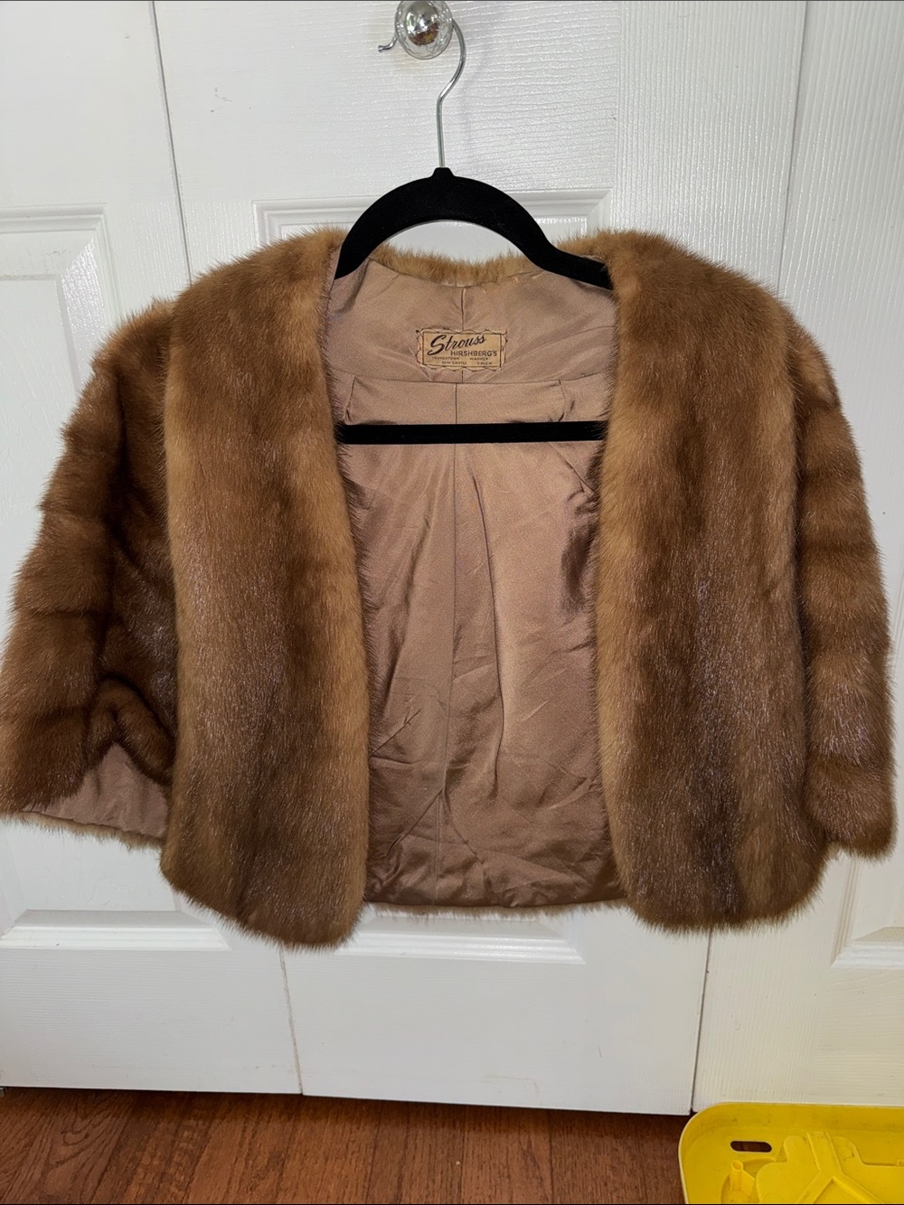 VINTAGE MINK STOLE/WRAP: LIGHTER FUR COLOR FROM STROUSS HIRSHBERG'S